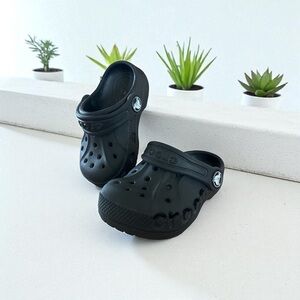 🍀🍂 CROCS Kids Black Water Shoes